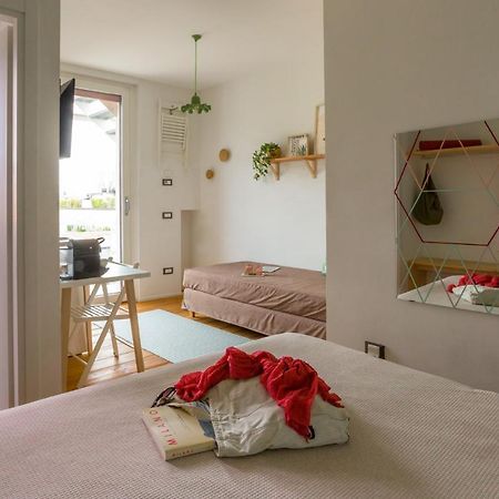 Duomo Views, Light, Jungle-Inspired Studio With Terrace Milano Dış mekan fotoğraf