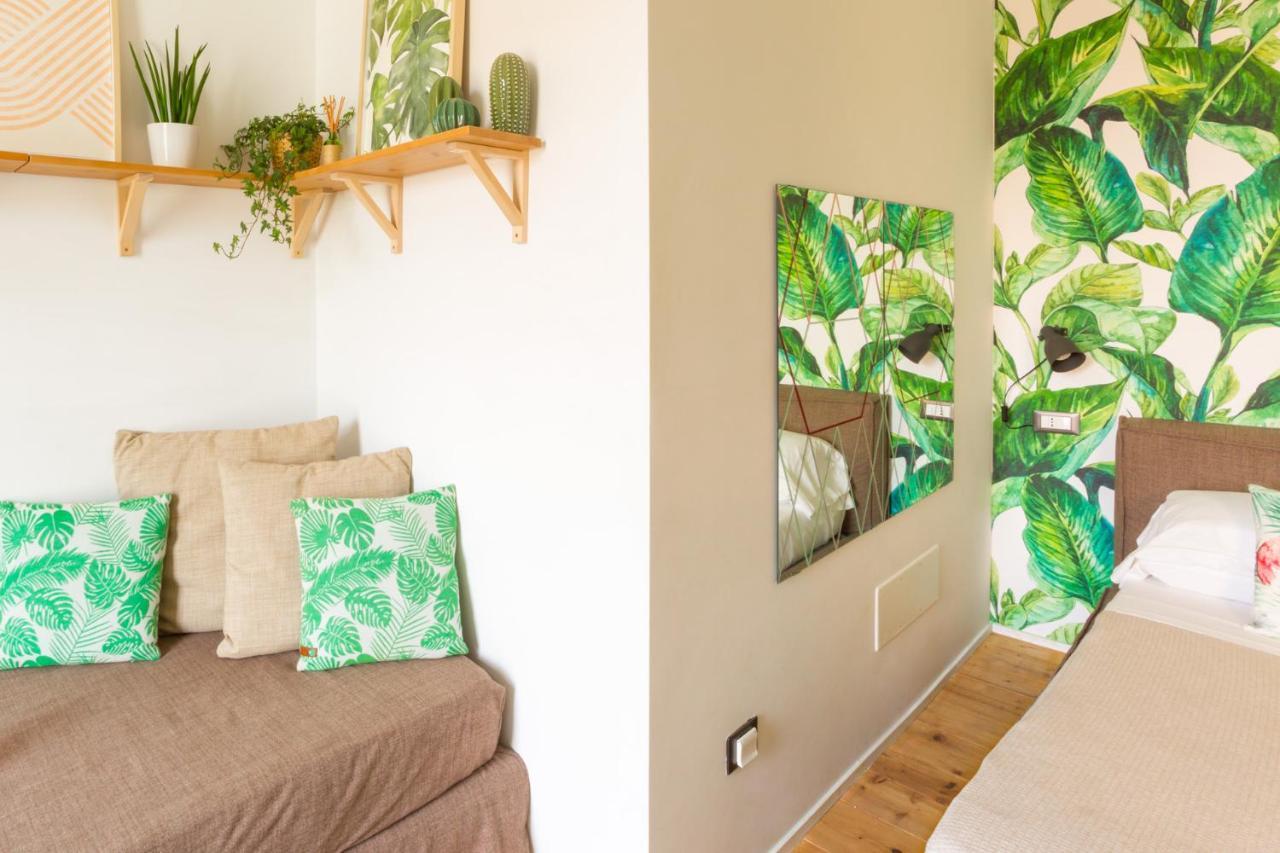 Duomo Views, Light, Jungle-Inspired Studio With Terrace Milano Dış mekan fotoğraf