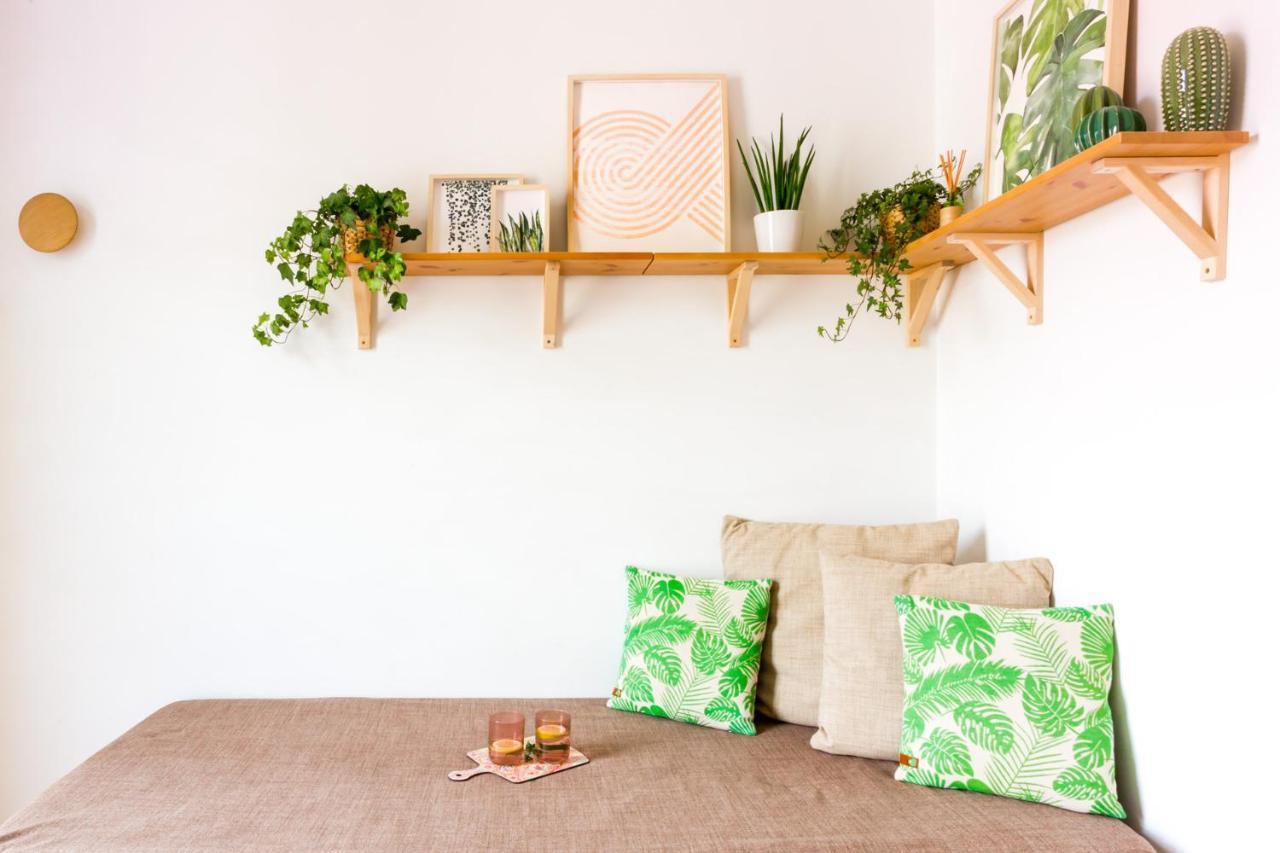 Duomo Views, Light, Jungle-Inspired Studio With Terrace Milano Dış mekan fotoğraf